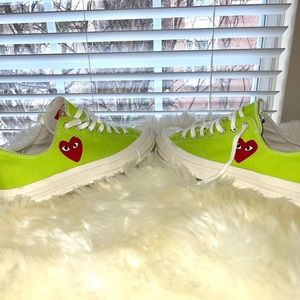 Comme Des Garçons Play x Converse
Chuck 70 low-top sneakers
Men’s 9/ Women’s 11